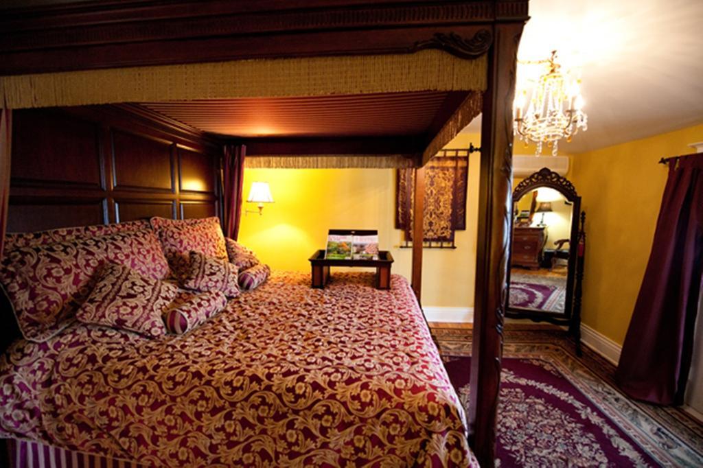 Talwood Manor B&B 포트콜버른 객실 사진